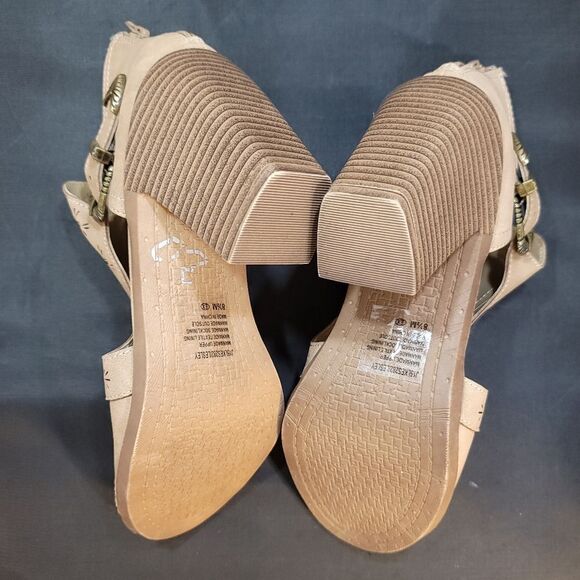 BRAND NEW JELLYPOP CUT-OUT DESIGN BLOCK HEEL BOOTIE - Picture 6 of 15